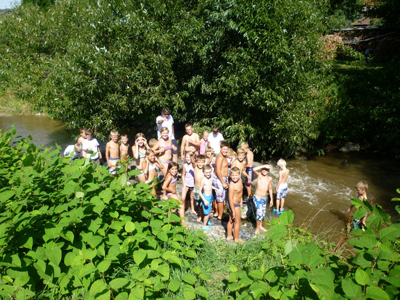 Besichtigung des Naturschwimmbeckens